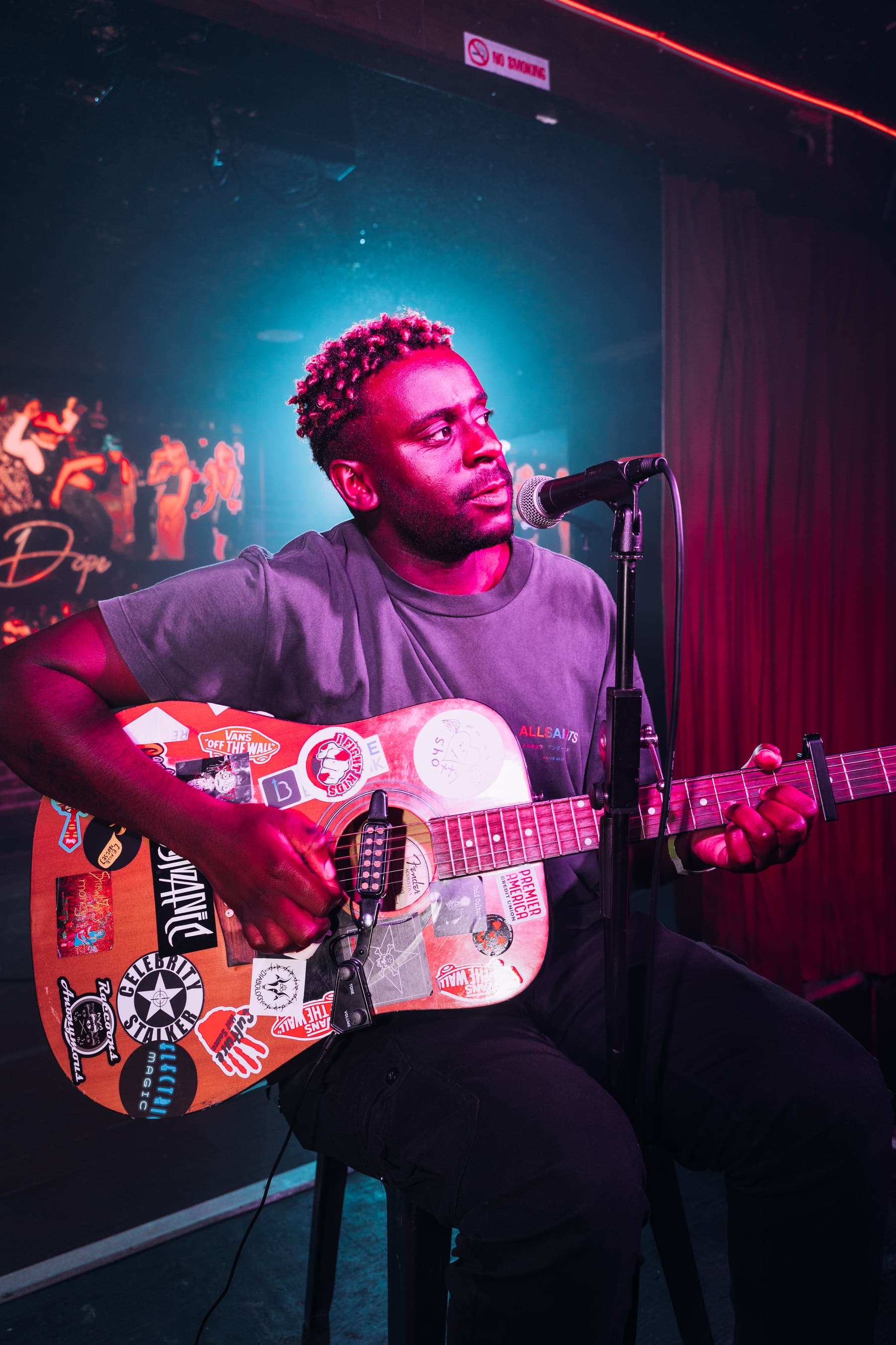 Myles Smith at a Something Dope Open Mic