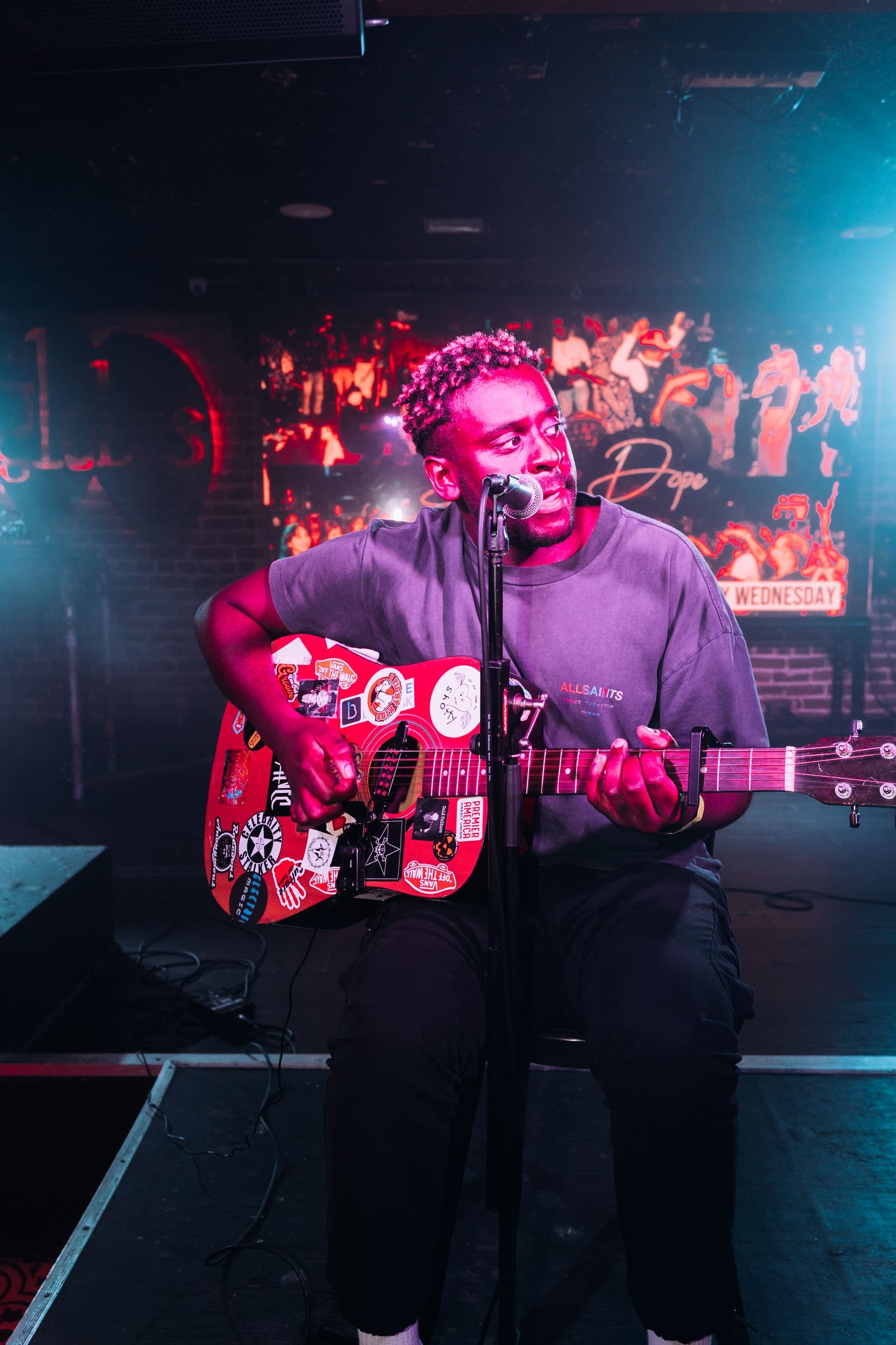 Myles Smith at a Something Dope Open Mic